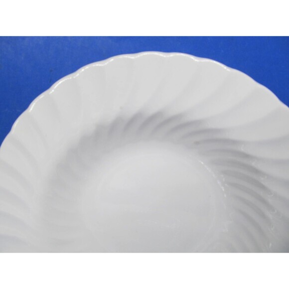 Johnson Brothers Swirl Pattern Set Of 3 White 8 1/2" Round Rimmed Soup Bowls VGC - Picture 1 of 7